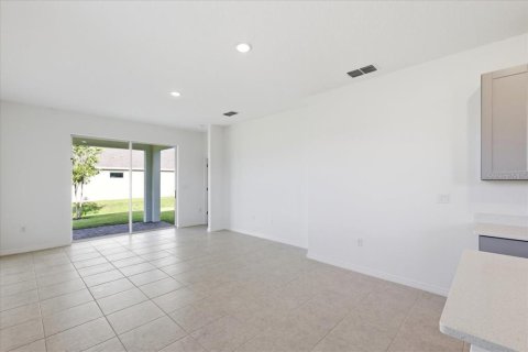 Villa ou maison à vendre à Wildwood, Floride: 3 chambres, 124.02 m2 № 2428982 - photo 15