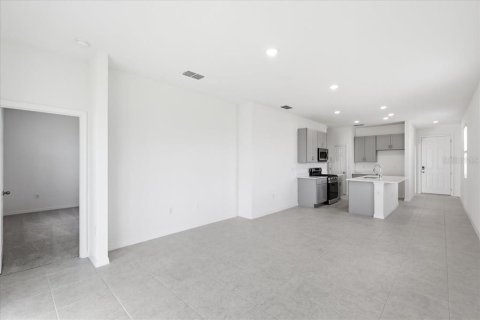 Villa ou maison à vendre à Wildwood, Floride: 3 chambres, 124.02 m2 № 2428982 - photo 7