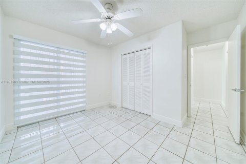 Casa en alquiler en Miami, Florida, 2 dormitorios, 97.27 m2 № 1956496 - foto 19