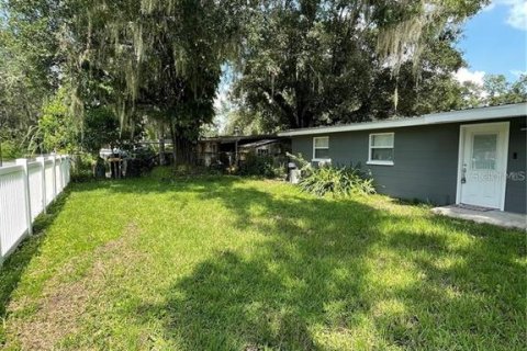 House in Lakeland, Florida 3 bedrooms, 80.27 sq.m. № 1679031 - photo 1