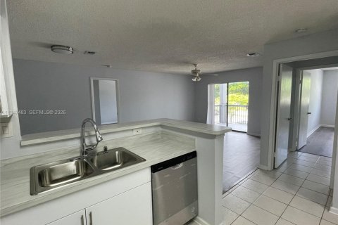 Снять в аренду кондоминиум в Корал-Спрингс, Флорида 2 спальни, 103.49м2, № 2003691 - фото 8