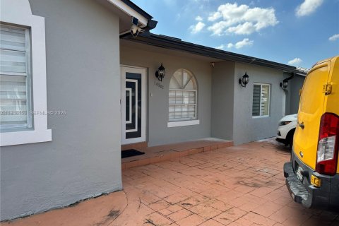 Дом в Майами, Флорида 3 спальни, 149.57м2 № 2003656