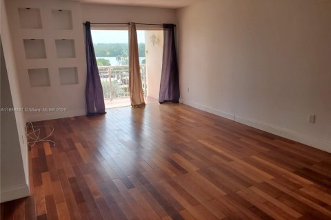 Condo in Sunny Isles Beach, Florida, 1 bedroom  № 1882494 - photo 3