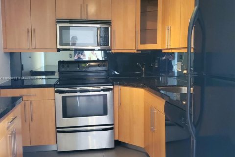 Condo in Sunny Isles Beach, Florida, 1 bedroom  № 1882494 - photo 8