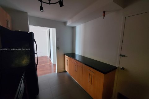 Condo in Sunny Isles Beach, Florida, 1 bedroom  № 1882494 - photo 7