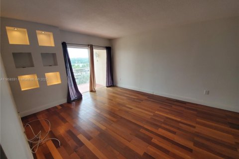 Condo in Sunny Isles Beach, Florida, 1 bedroom  № 1882494 - photo 5
