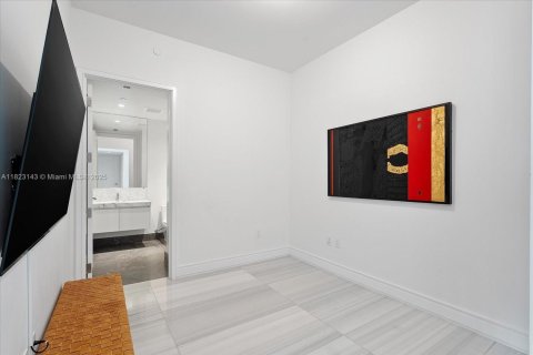 Condo in Sunny Isles Beach, Florida, 3 bedrooms  № 1818390 - photo 19