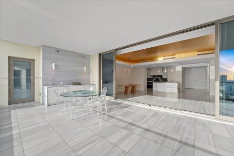 Condo in Sunny Isles Beach, Florida, 3 bedrooms  № 1818390 - photo 10