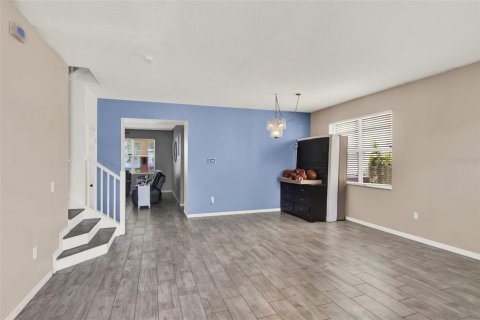 House in Davenport, Florida 5 bedrooms, 288.18 sq.m. № 1677134 - photo 12