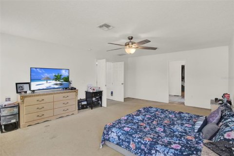 House in Davenport, Florida 5 bedrooms, 288.18 sq.m. № 1677134 - photo 28