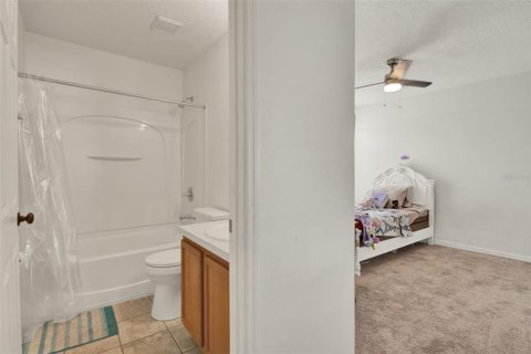 House in Davenport, Florida 5 bedrooms, 288.18 sq.m. № 1677134 - photo 20