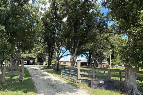House in Sarasota, Florida 3 bedrooms, 207.73 sq.m. № 2324384 - photo 3
