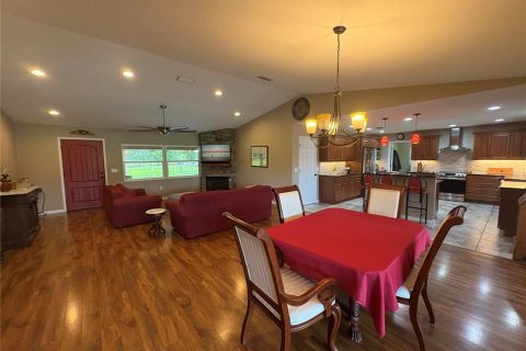 House in Sarasota, Florida 3 bedrooms, 207.73 sq.m. № 2324384 - photo 8