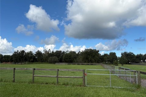 House in Sarasota, Florida 3 bedrooms, 207.73 sq.m. № 2324384 - photo 27
