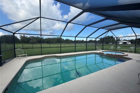 House in Sarasota, Florida 3 bedrooms, 207.73 sq.m. № 2324384 - photo 23