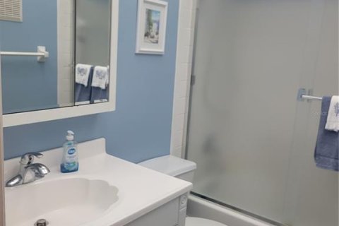 Condo in Saint Petersburg, Florida, 1 bedroom № 2237457 - photo 16