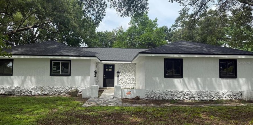 Casa en Ocala, Florida 3 dormitorios, 160.72 m2 № 1837917