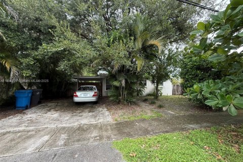 House in West Park, Florida 2 bedrooms, 106.84 sq.m. № 1929970 - photo 7