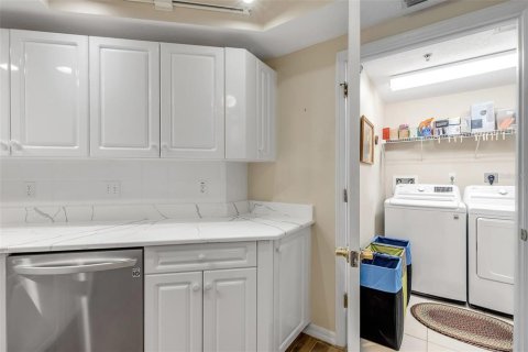 Купить кондоминиум в Нью-Смирна-Бич, Флорида 7 комнат, 129.04м2, № 2223046 - фото 25