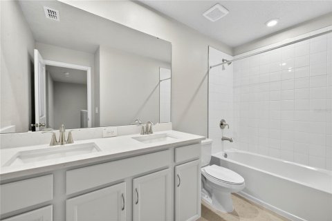Adosado en venta en Brandon, Florida, 4 dormitorios, 240.25 m2 № 1869665 - foto 29