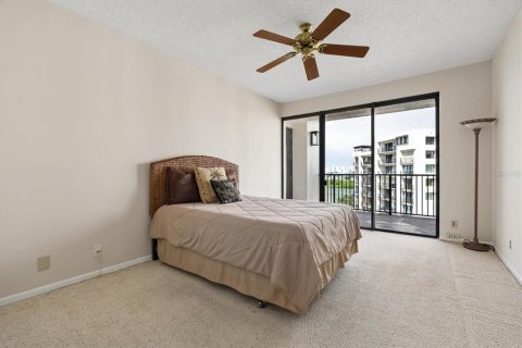 Condo in Belleair, Florida, 2 bedrooms  № 2430365 - photo 18