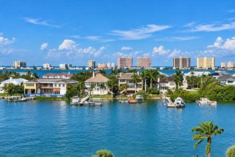 Condo in Belleair, Florida, 2 bedrooms  № 2430365