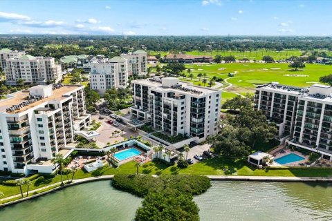Condo in Belleair, Florida, 2 bedrooms  № 2430365 - photo 30