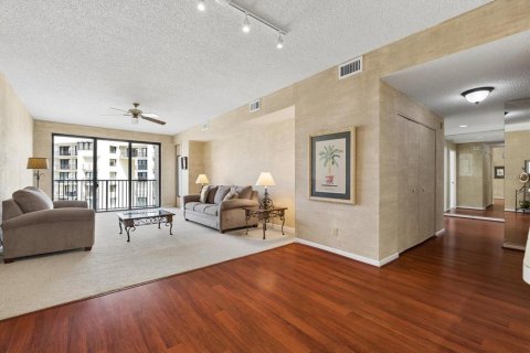 Condo in Belleair, Florida, 2 bedrooms  № 2430365 - photo 15