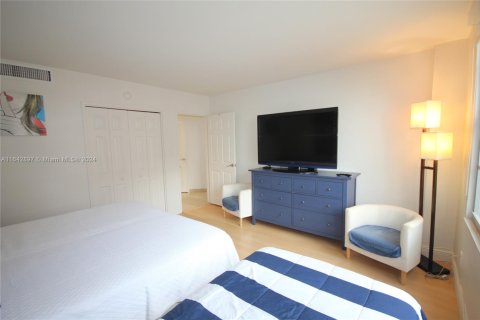 Copropriété à louer à Miami Beach, Floride: 2 chambres, 126.35 m2 № 1703896 - photo 15