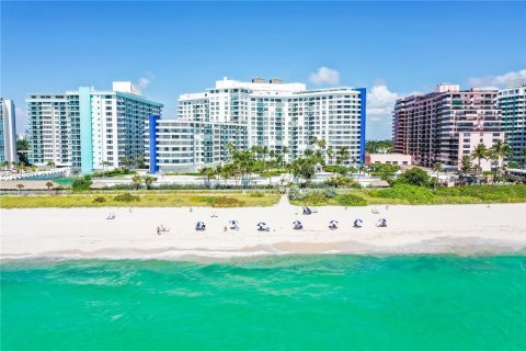 Copropriété à louer à Miami Beach, Floride: 2 chambres, 126.35 m2 № 1703896 - photo 3