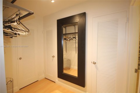 Copropriété à louer à Miami Beach, Floride: 2 chambres, 126.35 m2 № 1703896 - photo 22
