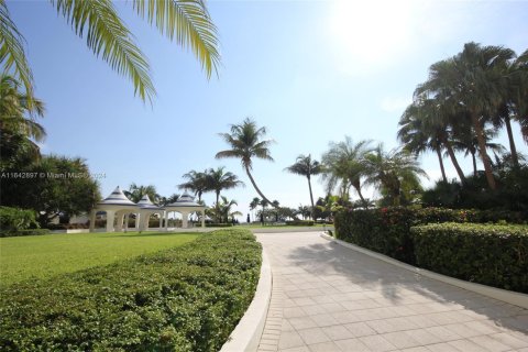 Copropriété à louer à Miami Beach, Floride: 2 chambres, 126.35 m2 № 1703896 - photo 28