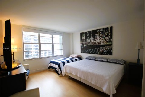 Copropriété à louer à Miami Beach, Floride: 2 chambres, 126.35 m2 № 1703896 - photo 13