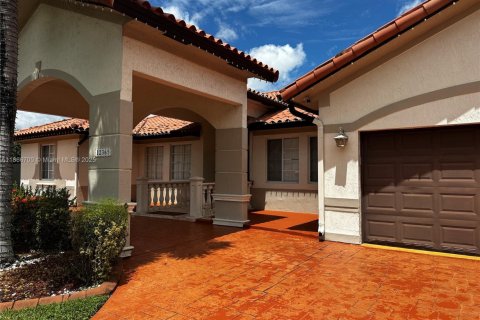 Купить виллу или дом в Майами, Флорида 4 спальни, 260.59м2, № 1896935 - фото 4