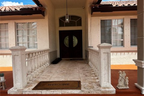 Купить виллу или дом в Майами, Флорида 4 спальни, 260.59м2, № 1896935 - фото 2