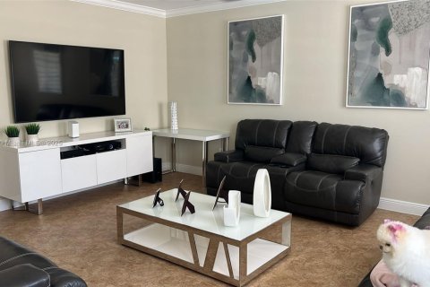 Купить виллу или дом в Майами, Флорида 4 спальни, 260.59м2, № 1896935 - фото 7