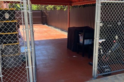 Купить виллу или дом в Майами, Флорида 4 спальни, 260.59м2, № 1896935 - фото 25