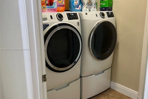 Купить виллу или дом в Майами, Флорида 4 спальни, 260.59м2, № 1896935 - фото 20