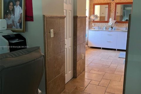 Купить виллу или дом в Майами, Флорида 4 спальни, 260.59м2, № 1896935 - фото 29