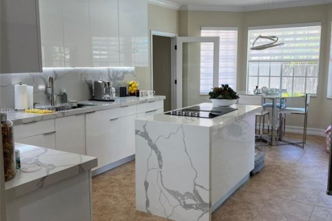 Купить виллу или дом в Майами, Флорида 4 спальни, 260.59м2, № 1896935 - фото 12