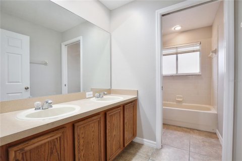 Touwnhouse à louer à Orlando, Floride: 3 chambres, 163.23 m2 № 2383649 - photo 18
