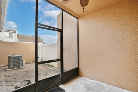 Touwnhouse à louer à Orlando, Floride: 3 chambres, 163.23 m2 № 2383649 - photo 23