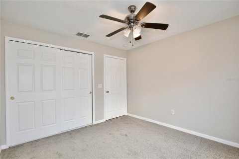 Touwnhouse à louer à Orlando, Floride: 3 chambres, 163.23 m2 № 2383649 - photo 17