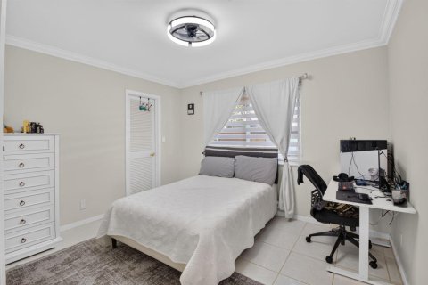 House in Boca Raton, Florida 3 bedrooms, 178.74 sq.m. № 2409432 - photo 28
