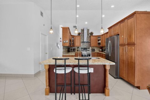 House in Boca Raton, Florida 3 bedrooms, 178.74 sq.m. № 2409432 - photo 14
