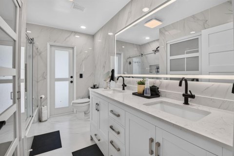 House in Boca Raton, Florida 3 bedrooms, 178.74 sq.m. № 2409432 - photo 30