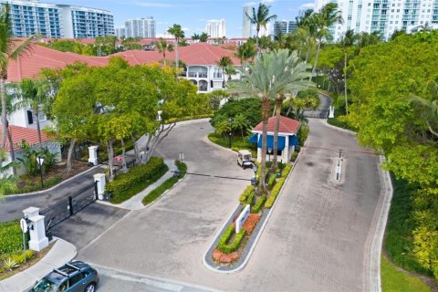 Condo in Aventura, Florida, 2 bedrooms  № 1865724 - photo 24
