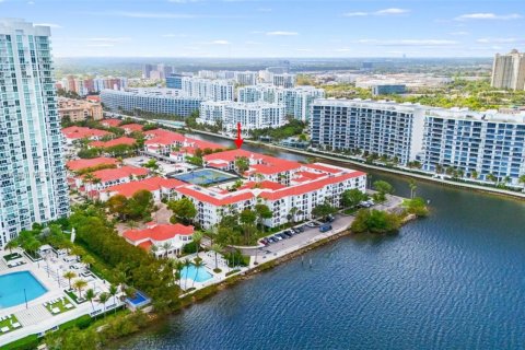 Condo in Aventura, Florida, 2 bedrooms  № 1865724 - photo 26