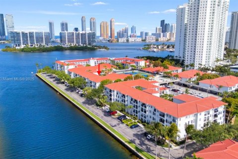 Condo in Aventura, Florida, 2 bedrooms  № 1865724 - photo 28
