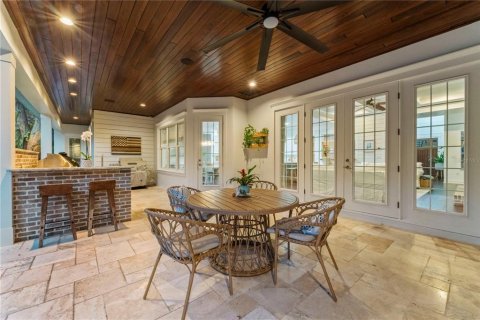 House in Tampa, Florida 7 bedrooms, 536.05 sq.m. № 1879051 - photo 24